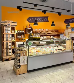 326-biocoop-marguerittes-bio-local-fromage-pain-a-la-coupe.webp